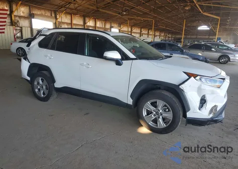 2021 Toyota Rav4 Xle z USA, uszkodzony, nr VIN 2T3W1RFV9MC163019